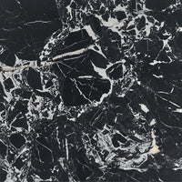 Noir Grand Antique