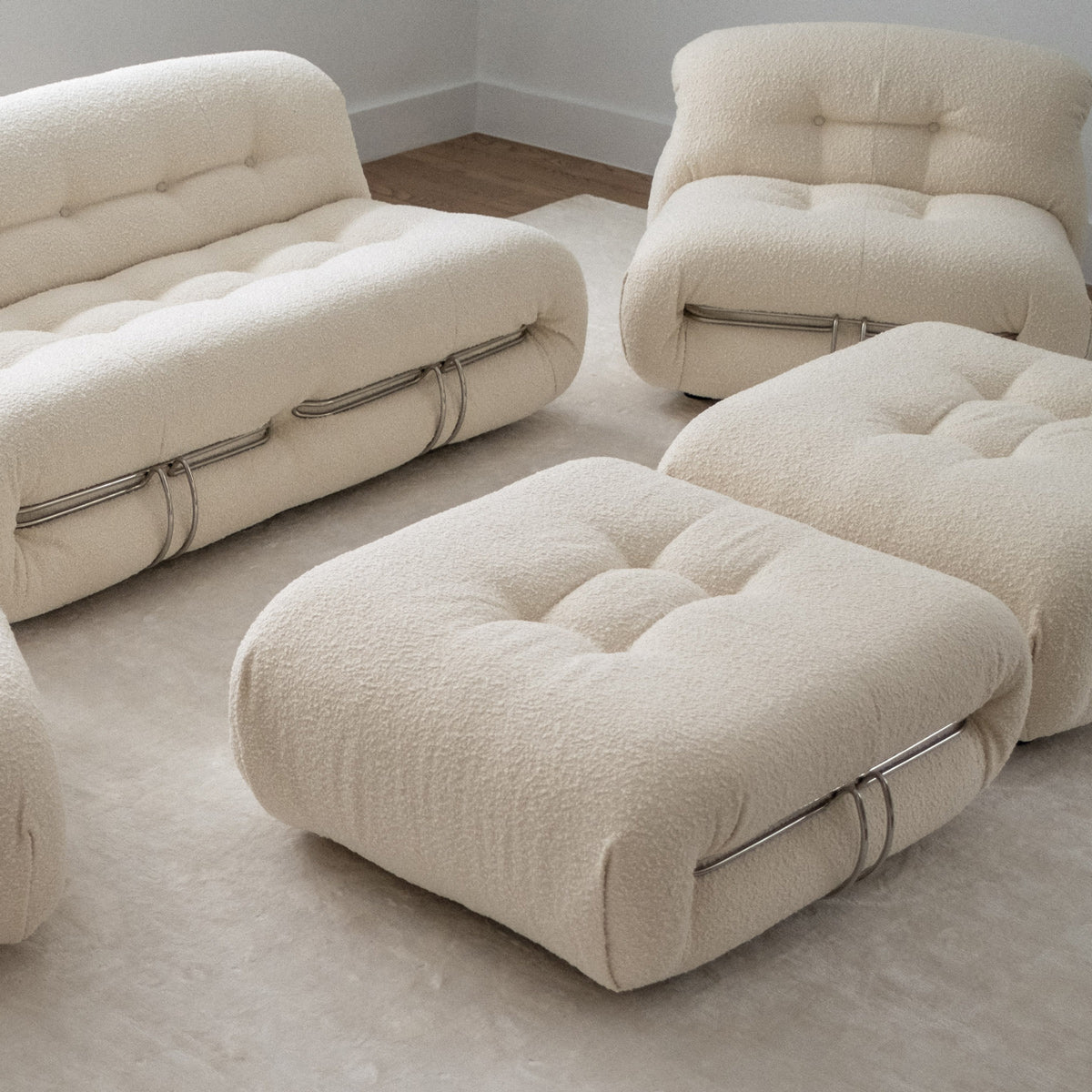 Soriana Sofa | Ottoman