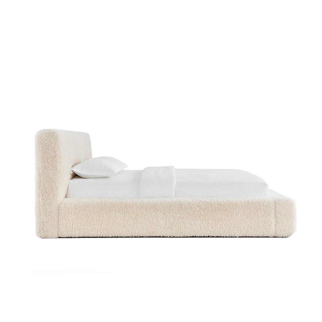 Teagan Sherpa Bed